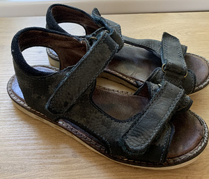 ELEFANT nahk Sandals. Suurus 31. (1 foto / 2)