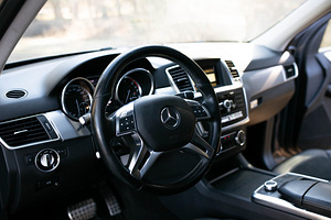 Mercedes-Benz ML 350 3.0 CDI 190kW (6 foto / 9)