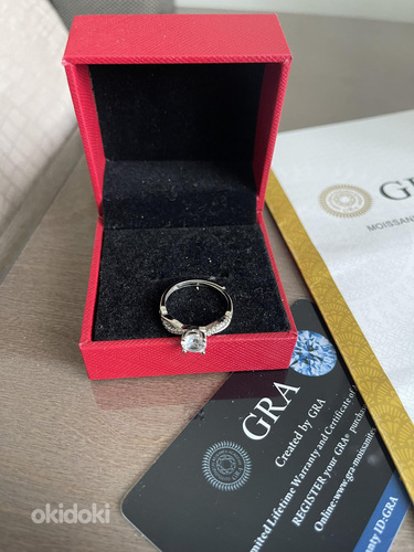 Обручальное кольцо с муассанитом и круглым бриллиантом 1 карат (фото #8)