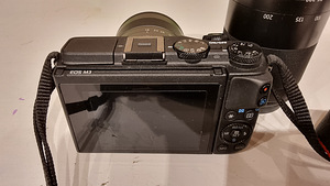 Canon EOS M3+2 objektiivi (2 foto / 3)