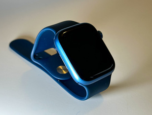 Apple Watch Series 7 (GPS, 45mm, Blue) (1 foto / 4)