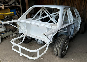 BMW E30 täisturvapuuriga PRO2 kere. (6 foto / 10)