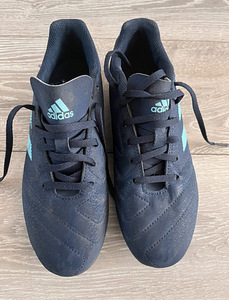 Adidas jalgpallijalatsid (1 foto / 5)