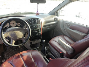Chrysler Grand Voyager 2.5 CRD 105 kw (5 foto / 8)