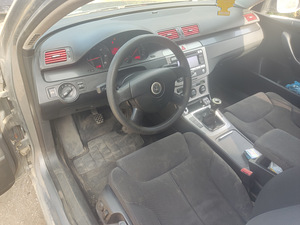 Volkswagen Passat B6 2006 (6 foto / 7)