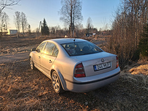 Skoda superb 2008 1.9 TDi (4 foto / 8)