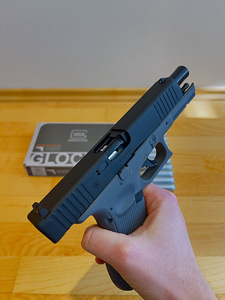 UUS UMAREX Glock 17 gen 5 Airsoft 6mm püstol CO2 Blowback (7 foto / 10)