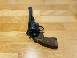 UUS UMAREX SMITH & WESSON M29 6,5" 4,5mm CO2 õhurevolver (4 foto / 10)
