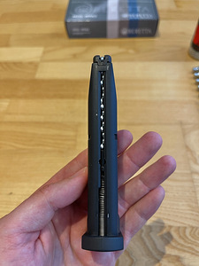 UUS UMAREX BERETTA M9A3 õhkrelv 4,5mm CO2 Blowback (10 foto / 10)