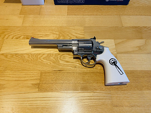 UUS UMAREX SMITH & WESSON 629 6,5 CO2 Revolver (2 foto / 10)