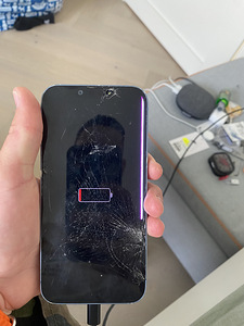 iPhone 14 (3 фото из 4)