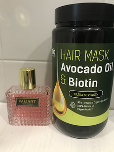 Parfüüm ja juuksemask biotiiniga (1 foto / 4)
