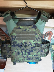 Taktikaline vest (5 foto / 9)
