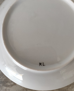 Porcelain plates (4 foto / 4)