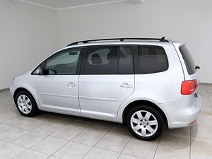 Volkswagen Touran Comfortline ATM 1.6 TDI 77kW (4 фото из 8)