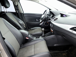 Renault Megane Elegance LPG 1.6 81kW (6 foto / 7)