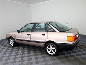 Audi 80 Classic 1.8 66kW (4 foto / 7)