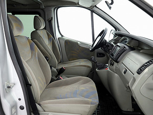 Renault Trafic Passenger 2.5 dCi 99kW (6 foto / 8)