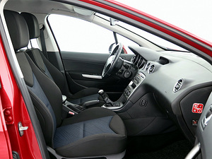 Peugeot 308 Elegance 1.6 88kW (6 foto / 7)