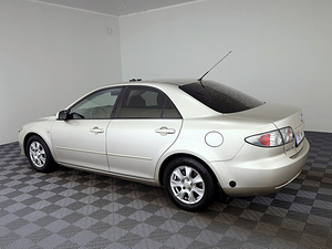 Mazda 6 Elegance Facelift 2.0 108kW (4 foto / 7)