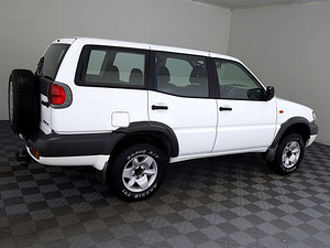 Nissan Terrano Facelift 4x4 2.7 dCi 92kW (3 foto / 7)