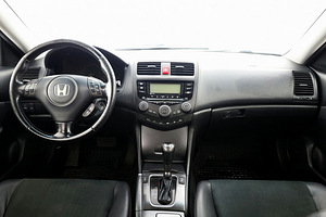 Honda Accord Luxury Facelift ATM 2.0 114kW (5 foto / 7)