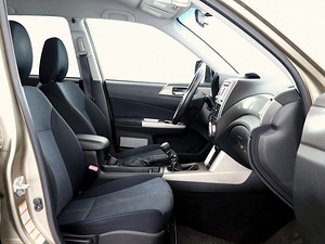 Subaru Forester Comfort AWD 2.0 TD 108kW (6 foto / 7)