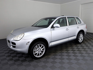 Porsche Cayenne S Luxury 4.5 250kW (2 foto / 7)