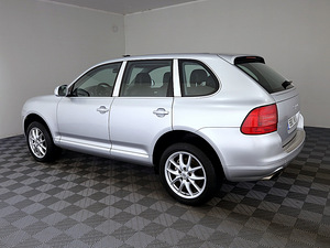 Porsche Cayenne S Luxury 4.5 250kW (4 foto / 7)