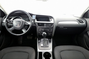 Audi A4 Comfortline ATM 1.8 88kW (5 foto / 7)