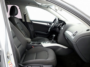 Audi A4 Comfortline ATM 1.8 88kW (6 foto / 7)