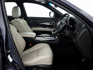 Infiniti M35 Luxury ATM 3.0 D 175kW (6 foto / 9)