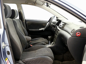Toyota Corolla Linea Sol Facelift ATM 1.6 81kW (6 foto / 8)