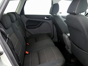 Ford Focus Facelift 1.8 92kW (7 foto / 7)