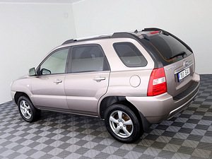 Kia Sportage Facelift 2.0 104kW (4 foto / 7)