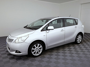 Toyota Verso Linea Sol 2.0 D-4D 93kW (2 foto / 8)