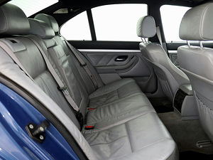 BMW 530 Sportpakett Facelift ATM 2.9 D 142kW (7 foto / 9)