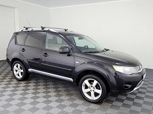 Mitsubishi Outlander Luxury 4x4 2.0 DI-D 103kW (1 foto / 7)