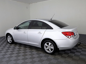 Chevrolet Cruze Comfort 1.8 104kW (4 foto / 7)