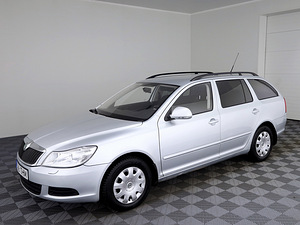 Skoda Octavia Comfortline Facelift 1.6 75kW (2 foto / 7)