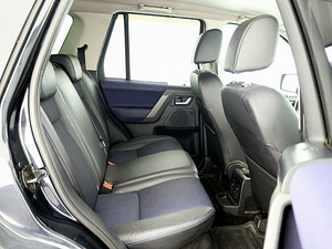Land Rover Freelander HSE 4x4 2.2 TD4 118kW (7 foto / 7)