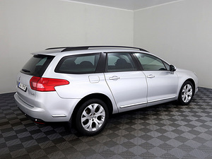 Citroen C5 Elegance Facelift ATM 1.6 115kW (3 foto / 9)