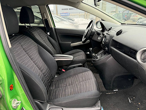 Mazda 2 Elegance 1.3 63kW (6 foto / 7)