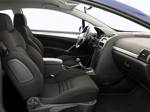 Peugeot 407 Coupe 2.2 120kW (6 foto / 8)
