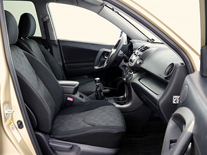 Toyota RAV4 Linea Sol Facelift LPG 2.0 116kW (6 foto / 9)