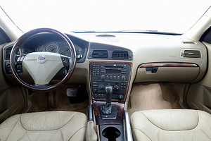 Volvo XC70 Summum Facelift ATM 2.4 D5 136kW (5 foto / 7)