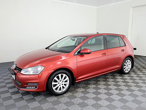 Volkswagen Golf Comfortline Facelift 1.2 63kW (2 foto / 8)