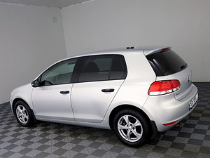 Volkswagen Golf Comfortline ATM 1.2 77kW (4 foto / 8)