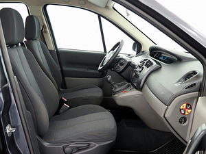 Renault Grand Scenic Comfort 1.5 dCi 78kW (6 foto / 8)