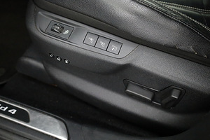 Citroen DS5 Exclusive Hybrid 4x4 ATM 2.0 HDi 120kW (9 foto / 9)